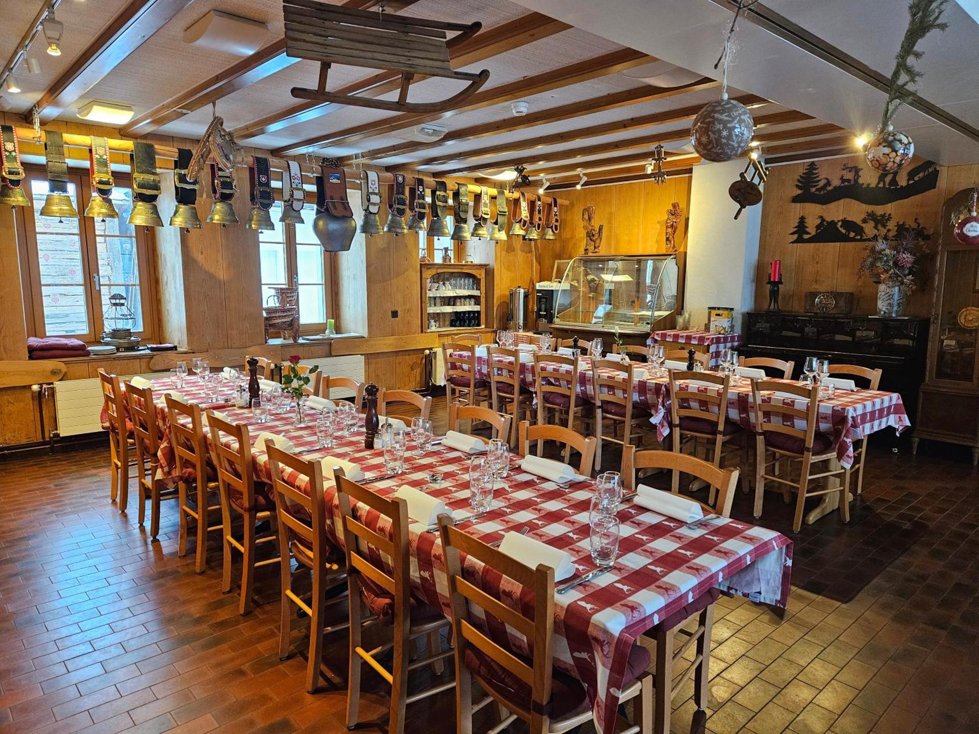 Hotel Restaurant Du Marchairuz Le Brassus Buitenkant foto