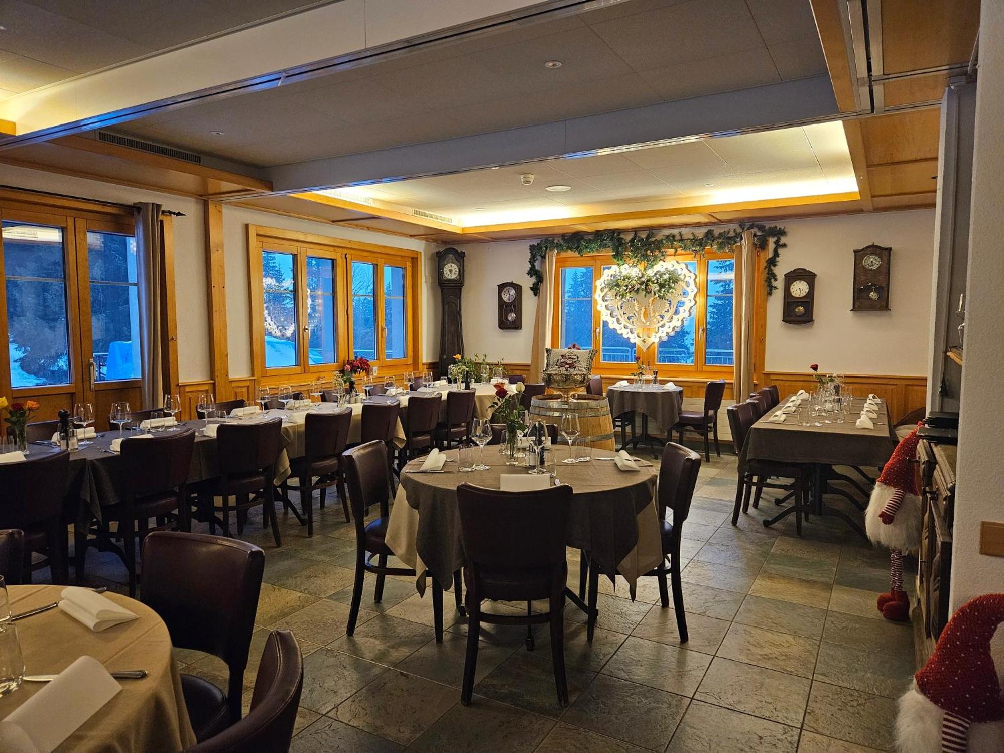 Hotel Restaurant Du Marchairuz Le Brassus Buitenkant foto