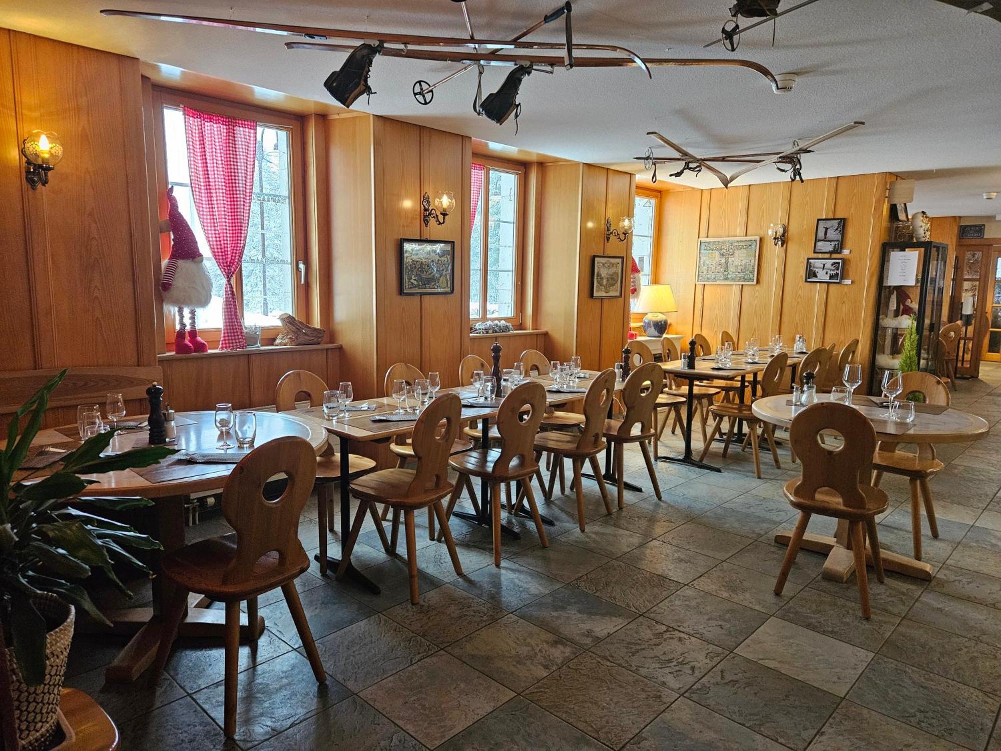 Hotel Restaurant Du Marchairuz Le Brassus Buitenkant foto