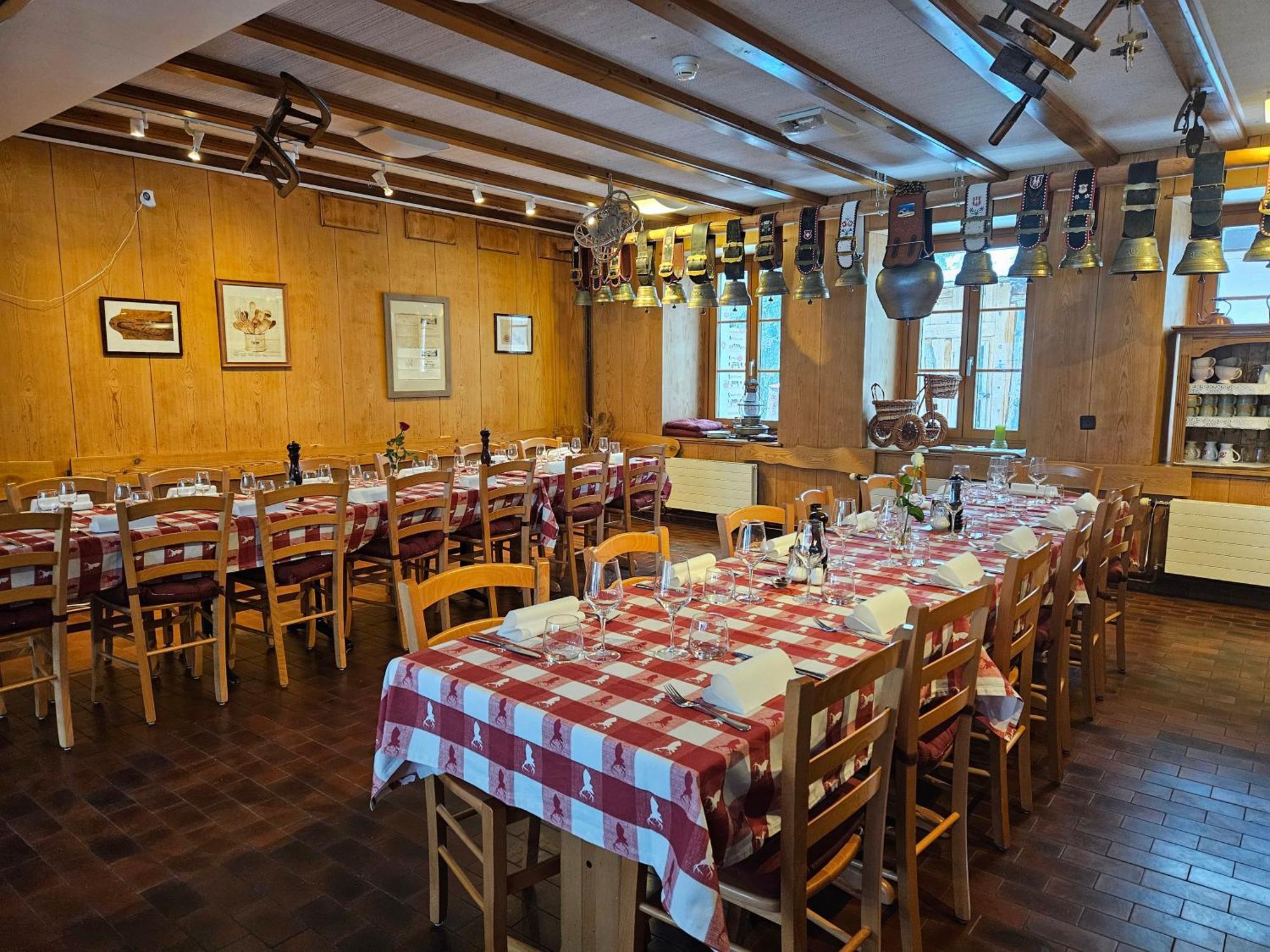 Hotel Restaurant Du Marchairuz Le Brassus Buitenkant foto